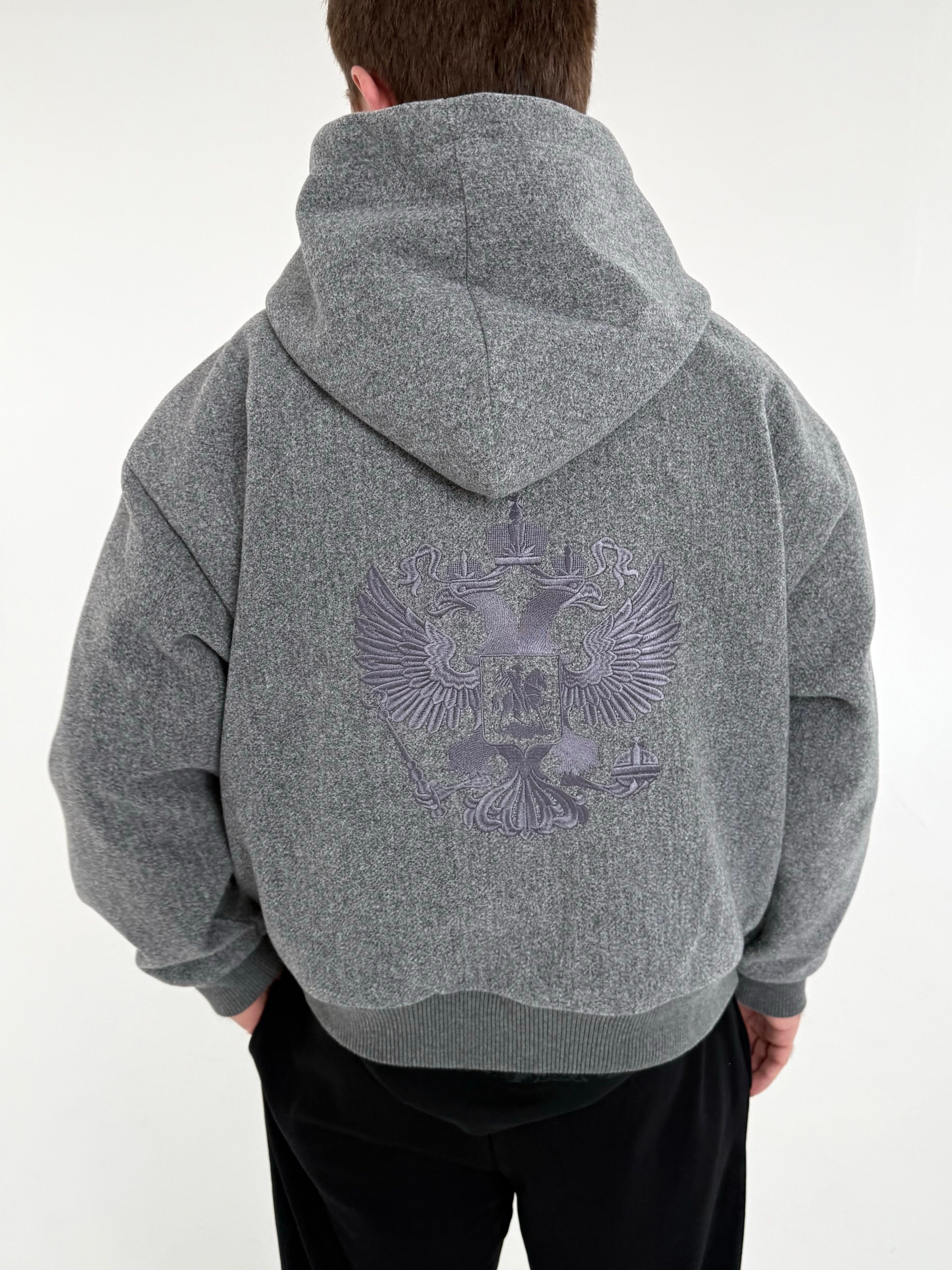 Бомбер в сером цвете с вышивкой герба