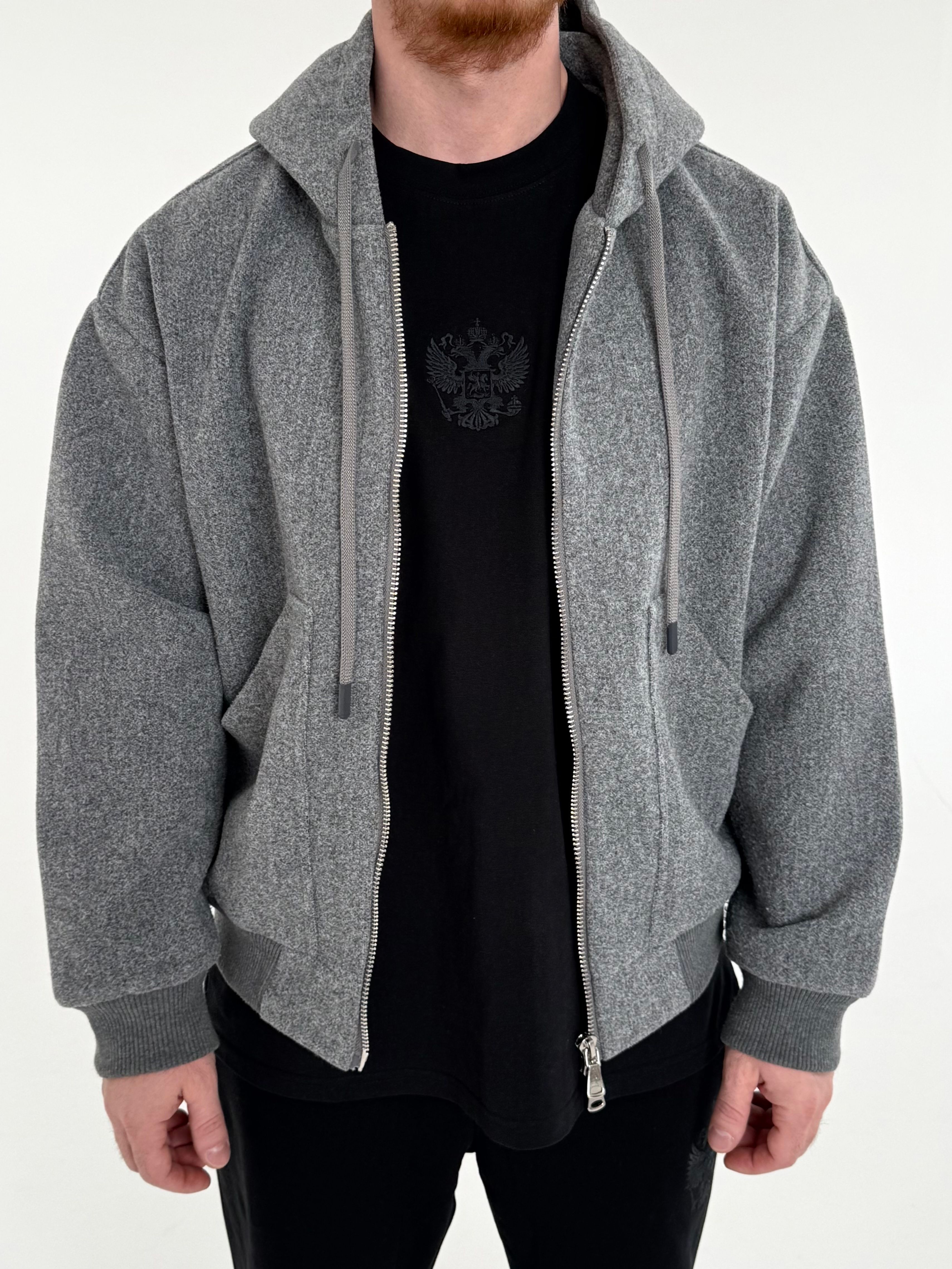 Бомбер в сером цвете с вышивкой герба