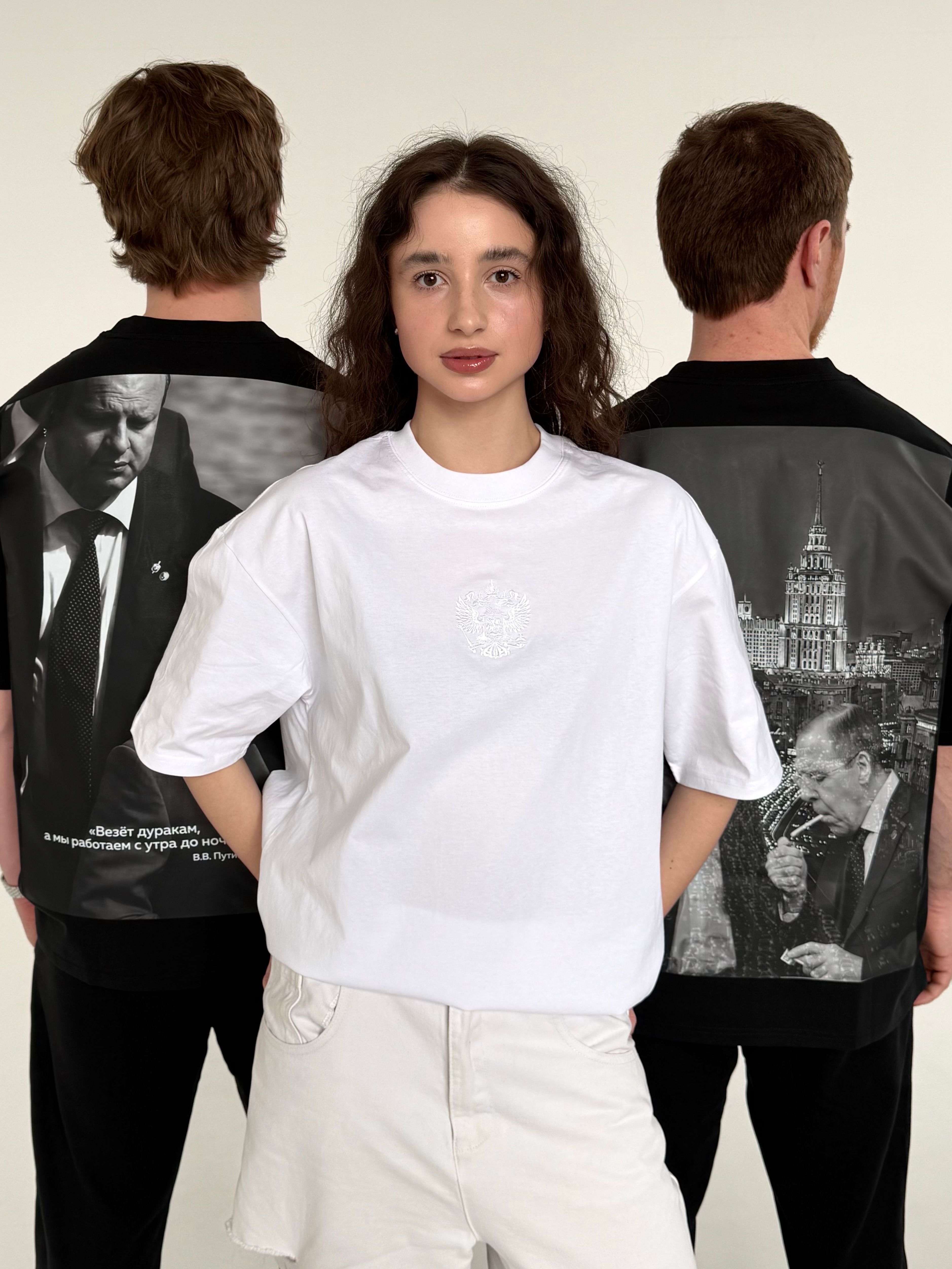 Футболка-ковер в белом цвете