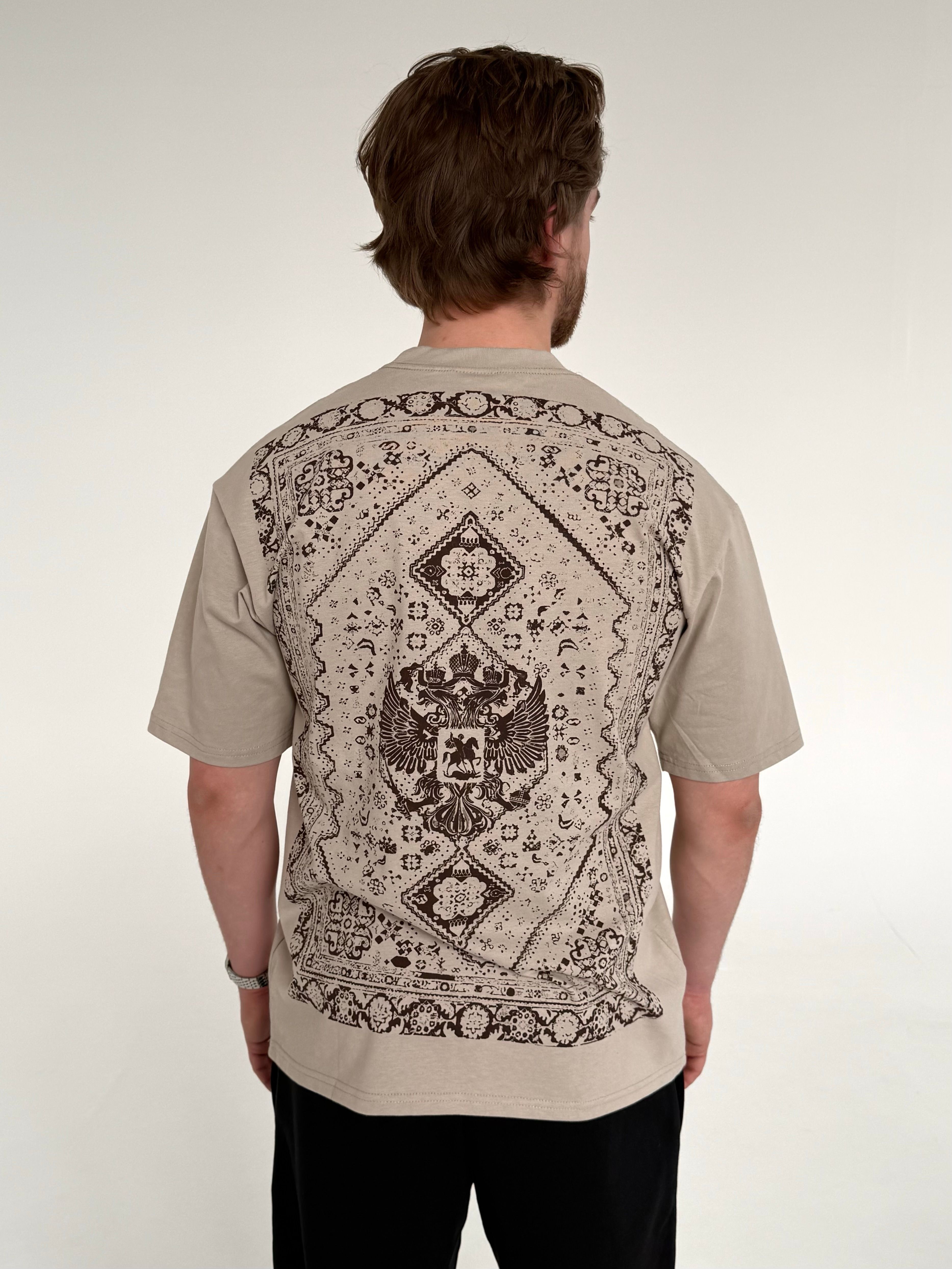 Футболка-ковер в бежевом цвете