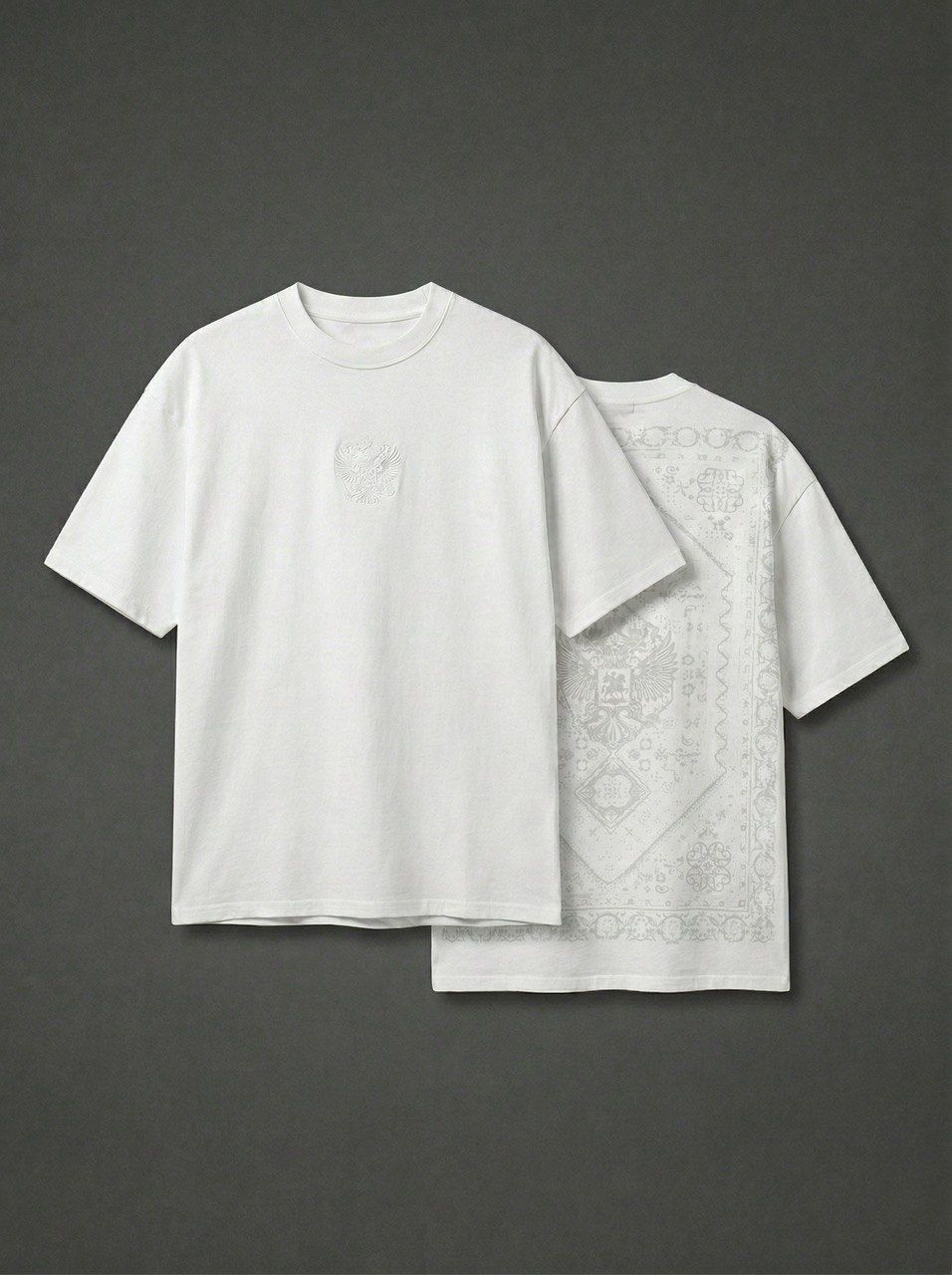 Футболка-ковер в белом цвете